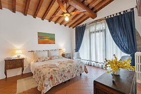 Relaxing Tuscan Country Near Florence