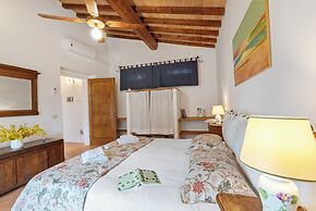 Relaxing Tuscan Country Near Florence