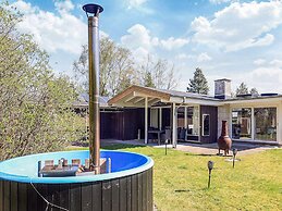 4 Star Holiday Home in Hals