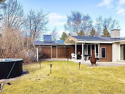 4 Star Holiday Home in Hals