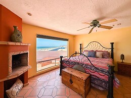 Your Beachfront Escape Close to Everything