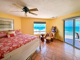 Your Beachfront Escape Close to Everything