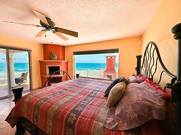 Your Beachfront Escape Close to Everything