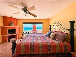 Your Beachfront Escape Close to Everything