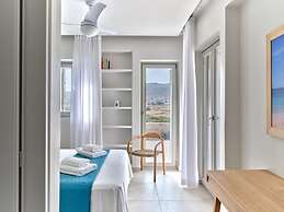 Villa Helia With Swimming Pool