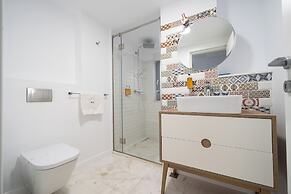 Wave 2 Promenada Apartments