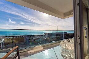 Wave 2 Promenada Apartments