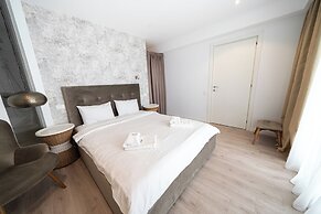 Wave 2 Promenada Apartments