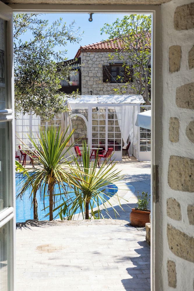 La Grenadine Hotel
