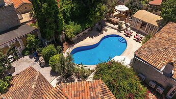 La Grenadine Hotel