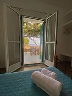 Simousi Beach House