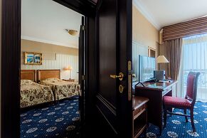 Hotel Palace Marina Dinevi