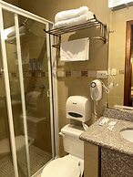 Hotel & Suites El Quijote