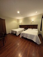 Hotel & Suites El Quijote