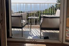 La Vista Penthouse Stunning View Private Balcony