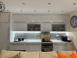La Vista Penthouse Stunning View Private Balcony