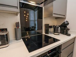 The Salisbury Apartment 202