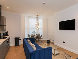 The Salisbury Apartment 202