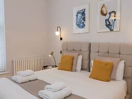 The Salisbury Apartment 202