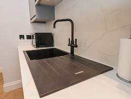The Salisbury Apartment 202