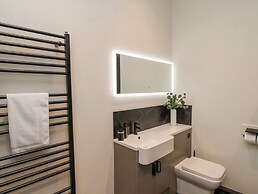 The Salisbury Apartment 201