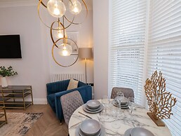 The Salisbury Apartment 201