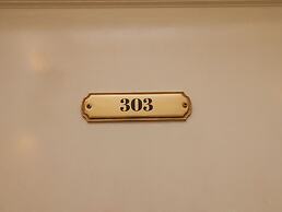 The Salisbury Apartment 303
