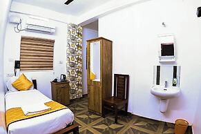 NIRUPAMA HOTEL ALUVA