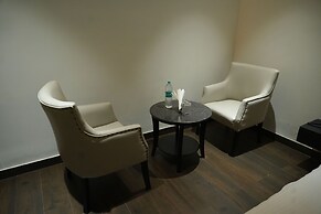 HOTEL THE ROYALISTA