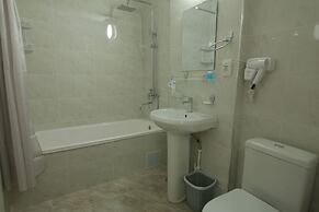 HOTEL MERCURI MERIDIAN
