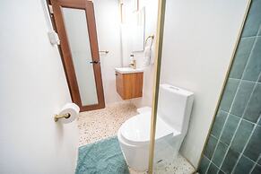 Room 3: Vibrant Walkable Hub in Santurce