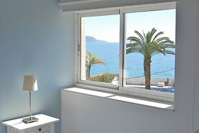 Carabeo 24 Apartment by Casasol