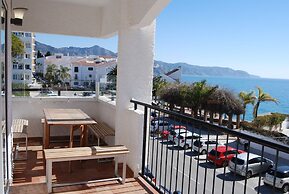 Carabeo 24 Apartment by Casasol