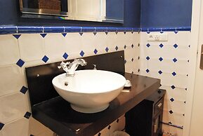 Carabeo 24 Apartment by Casasol