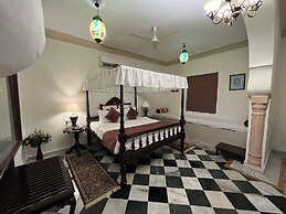 HOTEL RAJ MAHAL THE PALACE