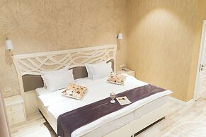 SILK ROAD EMPIRE HOTEL