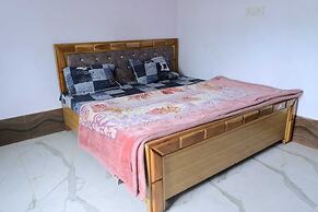Hotel Shiv Savitri  Ayodhya