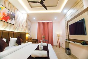 Paarth Grand