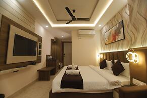 Paarth Grand