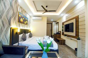 Paarth Grand