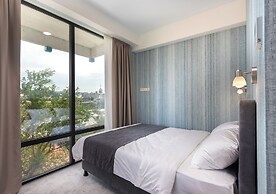 Hotel Flames
