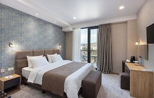 Hotel Flames