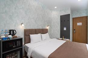 Hotel Flames