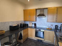 Cardiff Apt - Sleeps 6 - Castle & Stadium Nearby