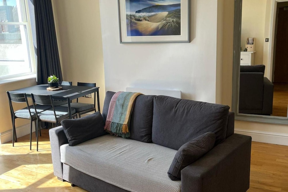 Cardiff Apt - Sleeps 6 - Castle & Stadium Nearby