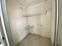 Apartment with Pool, Gym & A/C (507)
