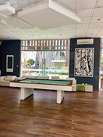Apartment with Pool, Gym & A/C (507)