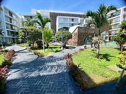Apartment with Pool, Gym & A/C (507)