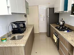 Apartment with Pool, Gym & A/C (507)