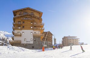 Charming Apartment With Pool in Tignes